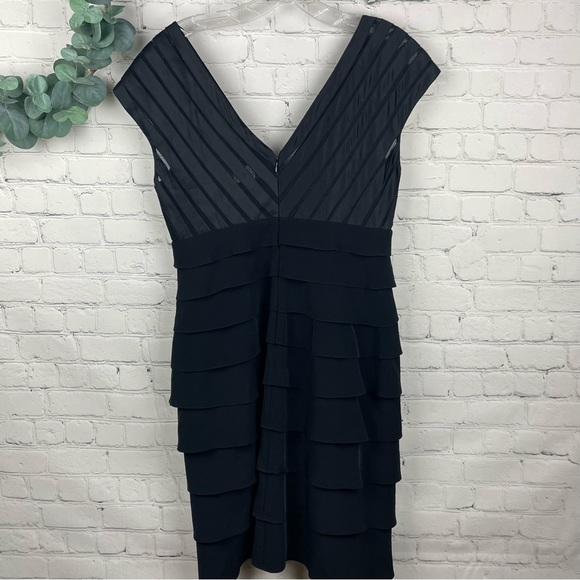 ADRIANNA PAPELL Shutter Pleat Sheath Dress Fitted V-Neck Tiered Satin Mesh Sz 8 - Picture 2 of 7